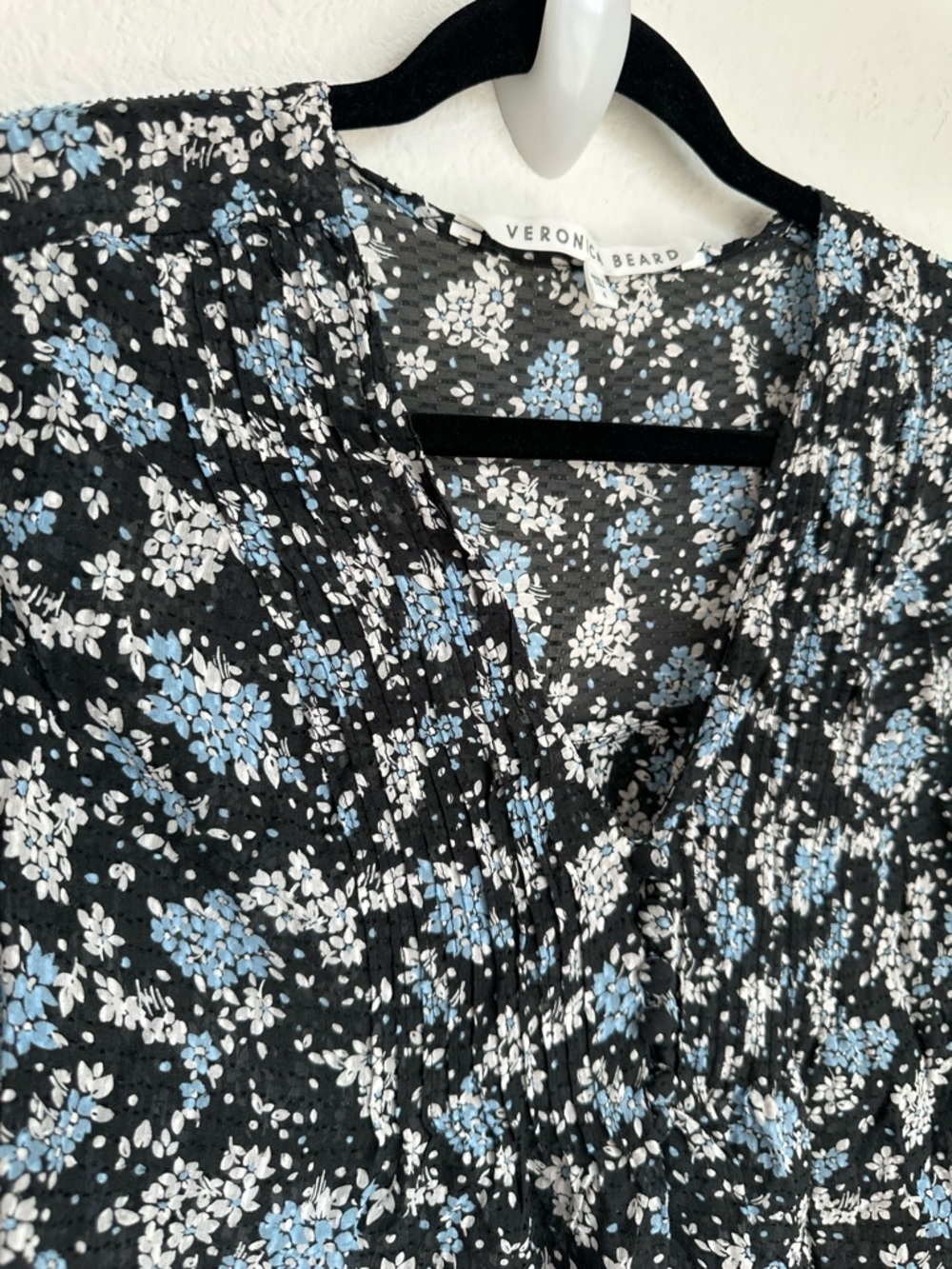 Veronica beard lowell floral blouse silk V-neck long sleeve top size 4 - Picture 10 of 16